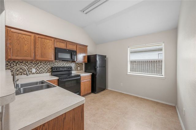1011 Bittle Lane, Bryan, TX 77803
