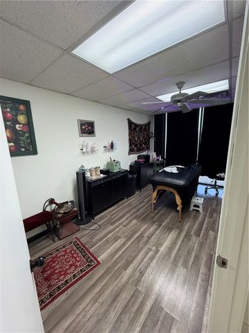 201 S 20th Street, Rogers, AR 72758