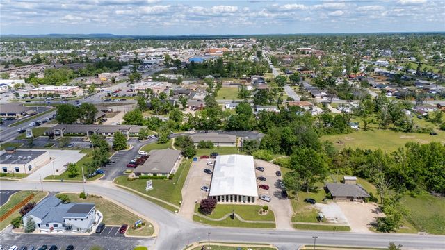 201 S 20th Street, Rogers, AR 72758