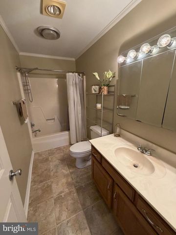 4704 WEATHERHILL DR, Wilmington, DE 19808
