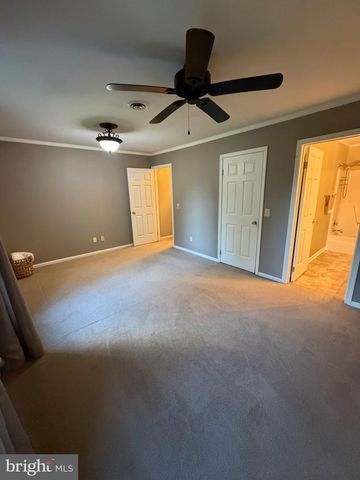 4704 WEATHERHILL DR, Wilmington, DE 19808