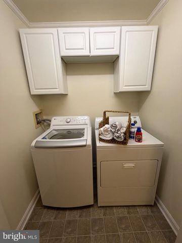 4704 WEATHERHILL DR, Wilmington, DE 19808