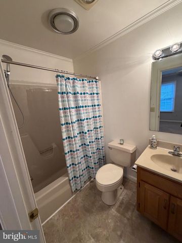 4704 WEATHERHILL DR, Wilmington, DE 19808