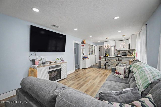 1950 W 3RD Street, Jacksonville, FL 32209