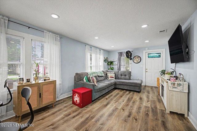 1950 W 3RD Street, Jacksonville, FL 32209