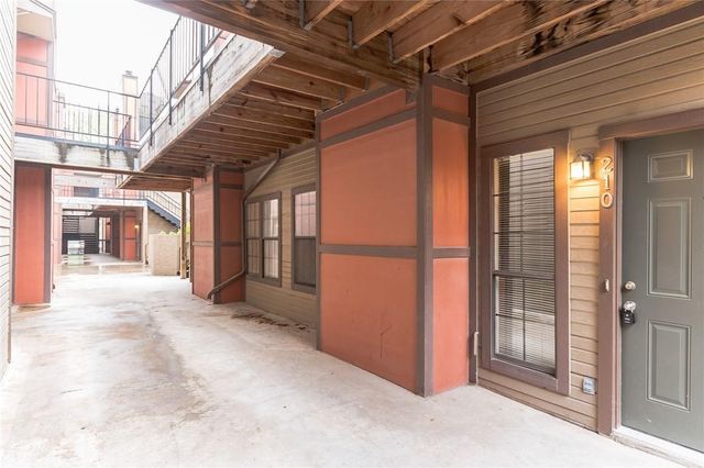 706 W 24th ST 205, Austin, TX 78705
