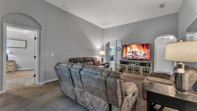 1456 WALLACE MANOR LOOP, Winter Haven, FL 33880