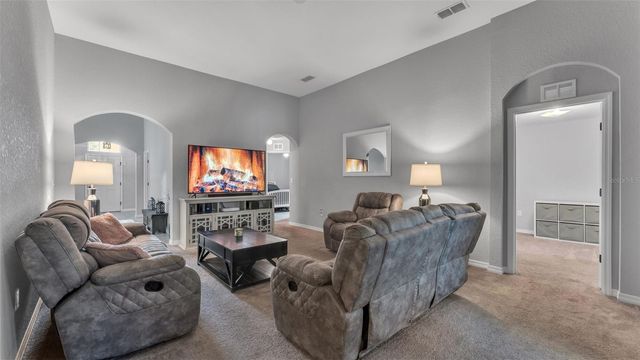 1456 WALLACE MANOR LOOP, Winter Haven, FL 33880