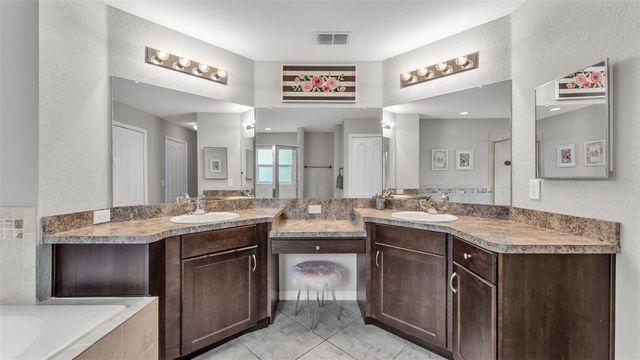 1456 WALLACE MANOR LOOP, Winter Haven, FL 33880