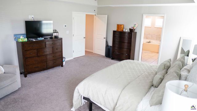 204 Weeping Moss Way, Kathleen, GA 31047