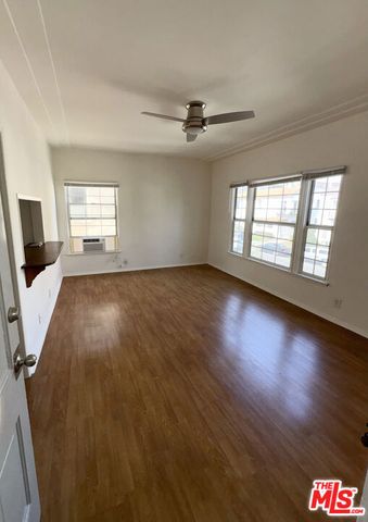 639 S Cochran Avenue 201, Los Angeles, CA 90036