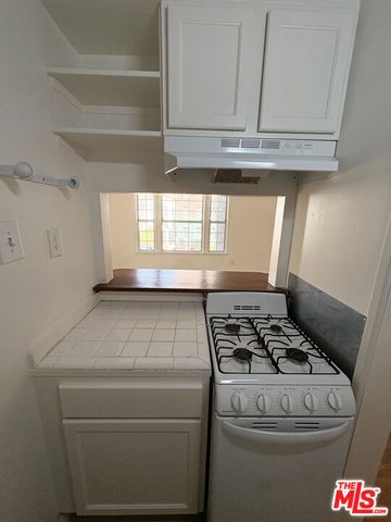 639 S Cochran Avenue 201, Los Angeles, CA 90036