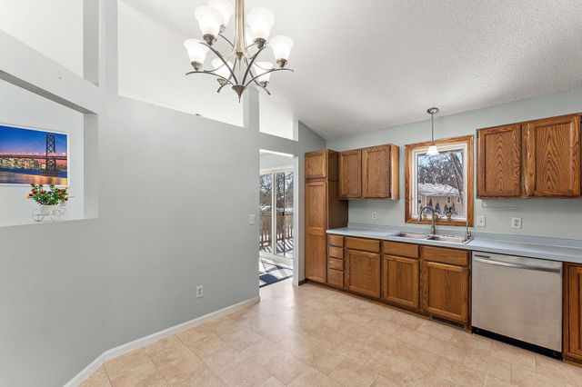 14797 Haven Drive, Apple Valley, MN 55124