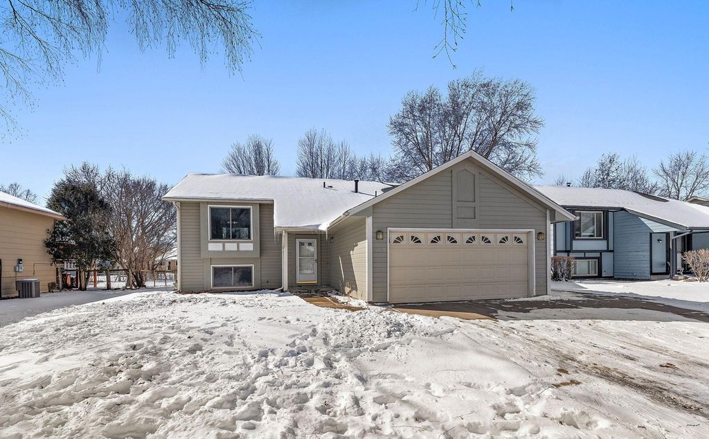 14797 Haven Drive, Apple Valley, MN 55124