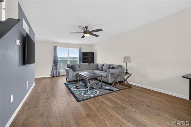 2762 Winding Valley Drive, Fenton, MO 63026