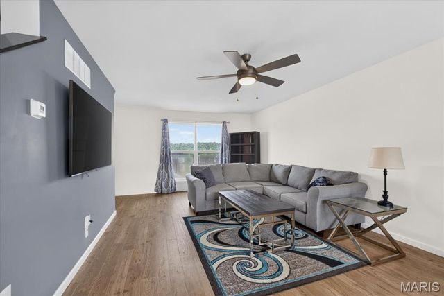 2762 Winding Valley Drive, Fenton, MO 63026