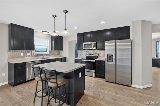 2762 Winding Valley Drive, Fenton, MO 63026