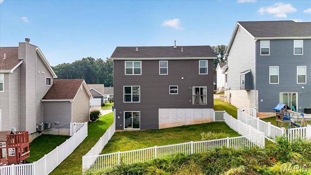 2762 Winding Valley Drive, Fenton, MO 63026
