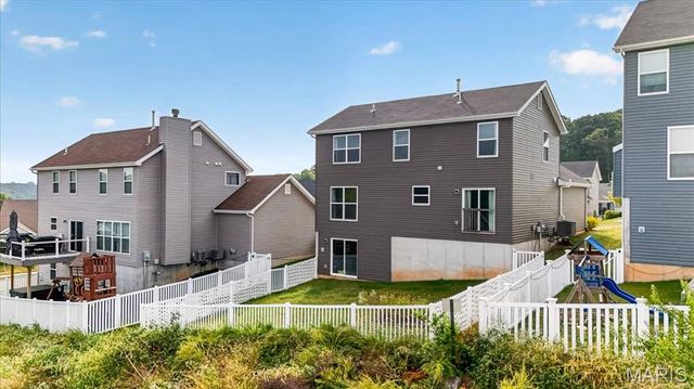 2762 Winding Valley Drive, Fenton, MO 63026