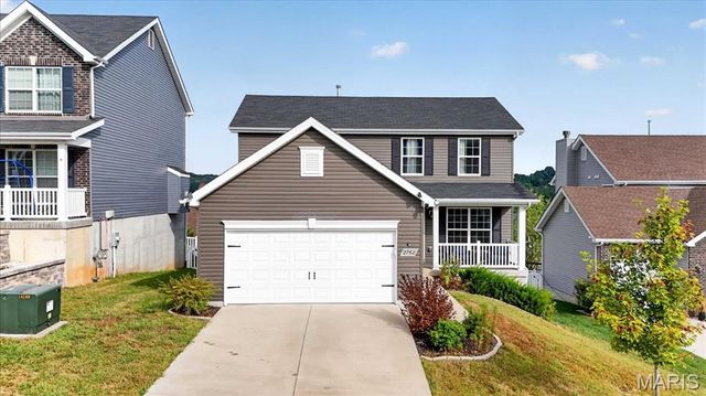 2762 Winding Valley Drive, Fenton, MO 63026
