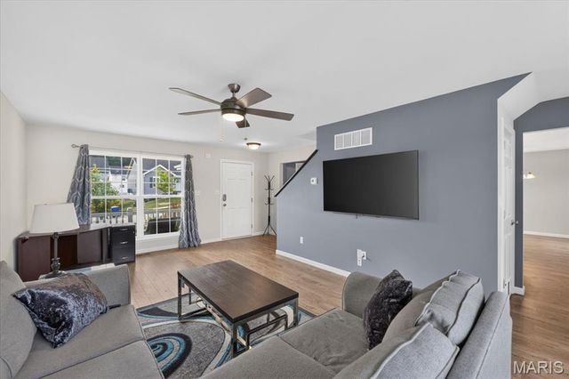 2762 Winding Valley Drive, Fenton, MO 63026