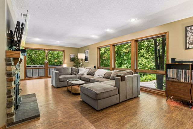 4643 Wild Canyon Trail, Woodbury, MN 55129