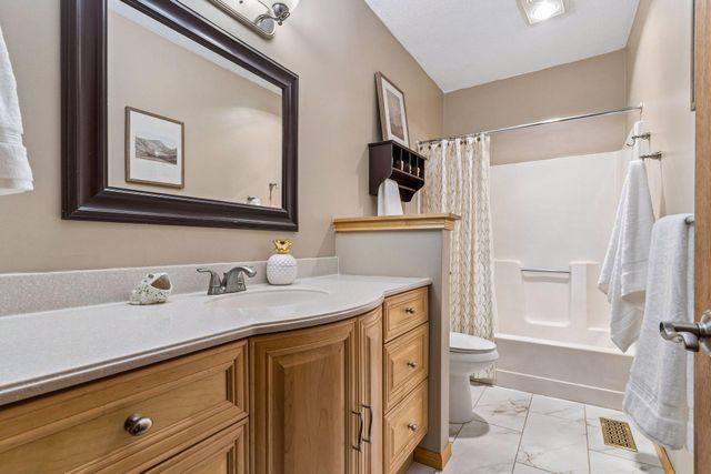 4643 Wild Canyon Trail, Woodbury, MN 55129