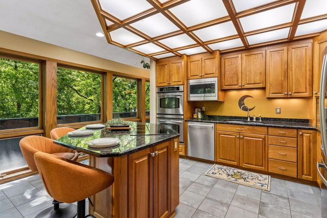 4643 Wild Canyon Trail, Woodbury, MN 55129