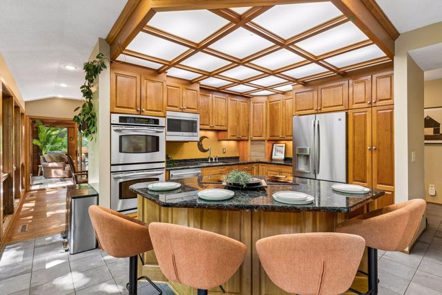 4643 Wild Canyon Trail, Woodbury, MN 55129