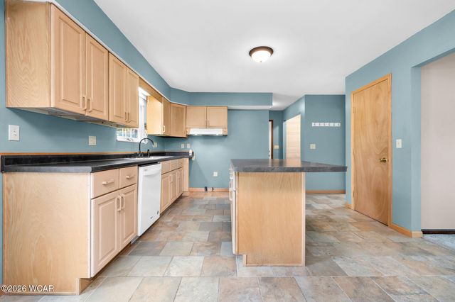 400 Woodview Drive, Bellefontaine, OH 43311