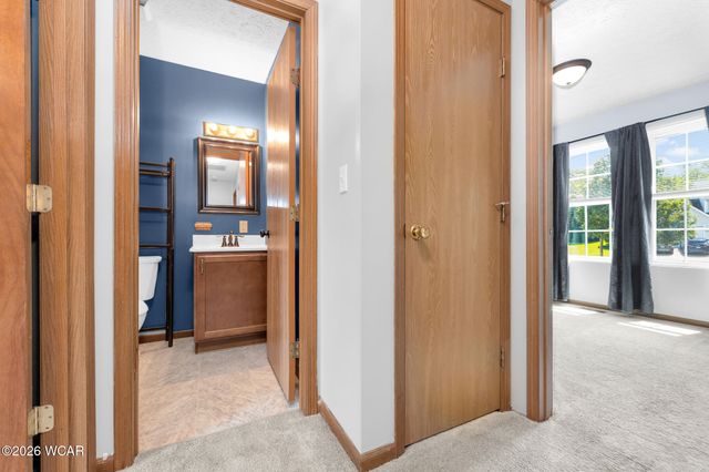 400 Woodview Drive, Bellefontaine, OH 43311