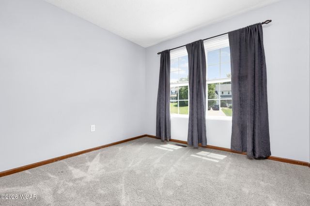 400 Woodview Drive, Bellefontaine, OH 43311