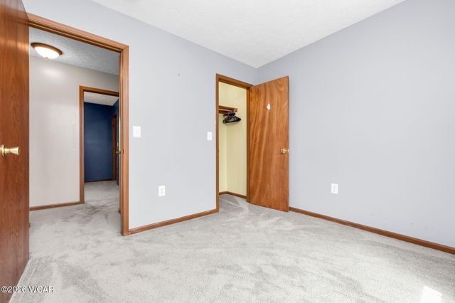 400 Woodview Drive, Bellefontaine, OH 43311