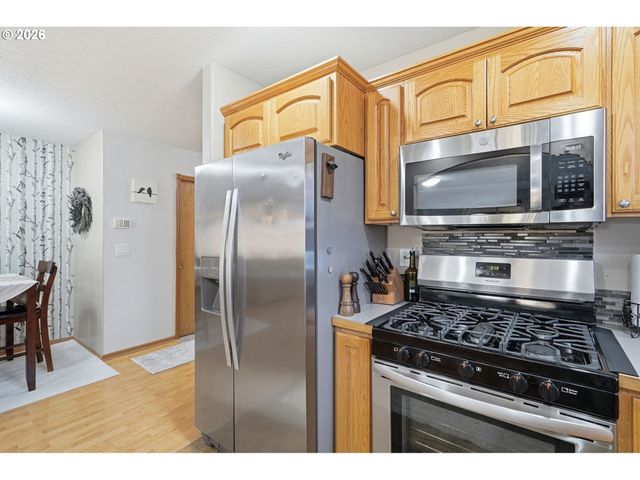 4839 Se SALQUIST Rd, Gresham, OR 97080