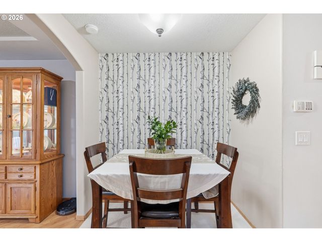 4839 Se SALQUIST Rd, Gresham, OR 97080