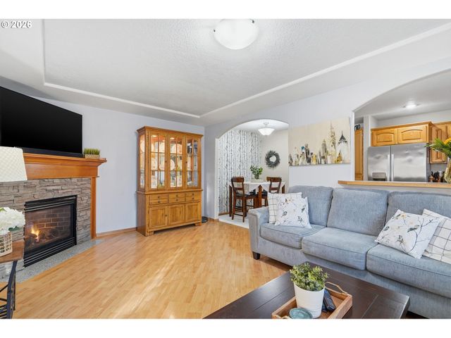 4839 Se SALQUIST Rd, Gresham, OR 97080