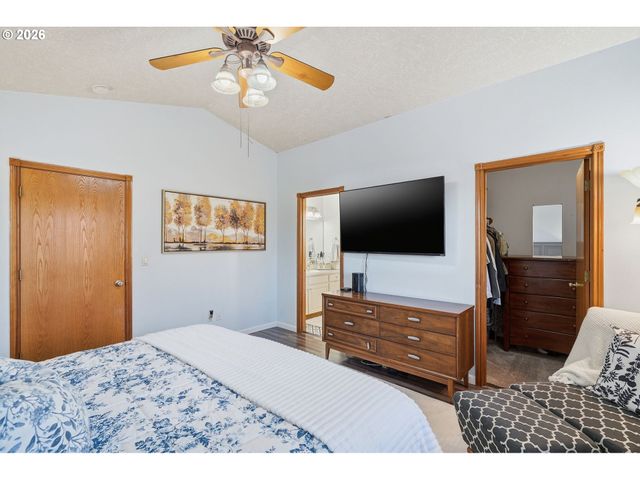 4839 Se SALQUIST Rd, Gresham, OR 97080