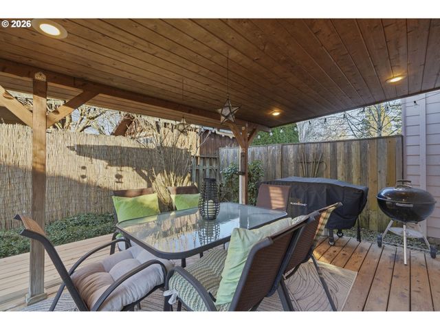 4839 Se SALQUIST Rd, Gresham, OR 97080