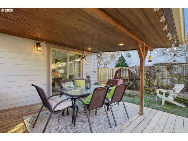 4839 Se SALQUIST Rd, Gresham, OR 97080