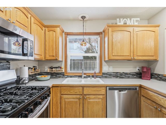 4839 Se SALQUIST Rd, Gresham, OR 97080