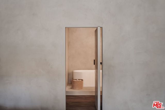 23500 Park Sorrento C34, Calabasas, CA 91302