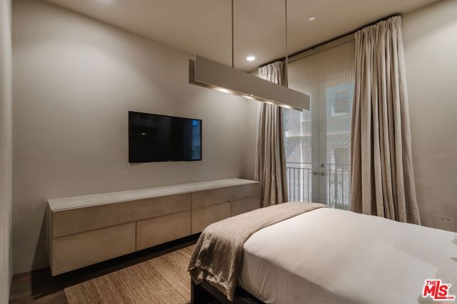 23500 Park Sorrento C34, Calabasas, CA 91302