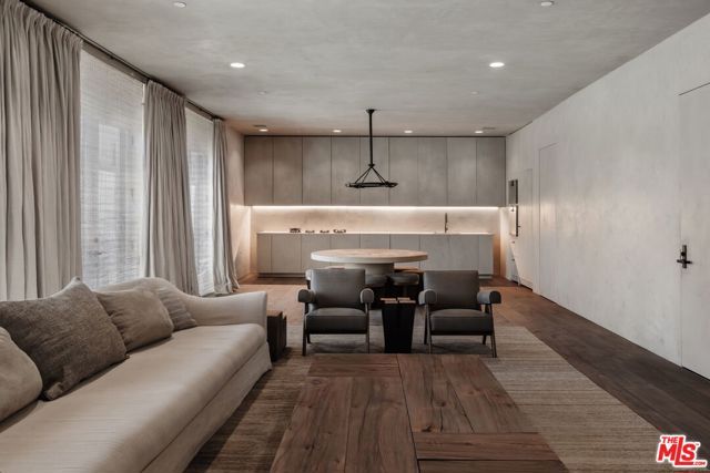 23500 Park Sorrento C34, Calabasas, CA 91302