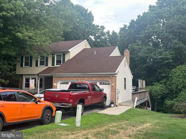 56 WOODWARD DR, Wilmington, DE 19808