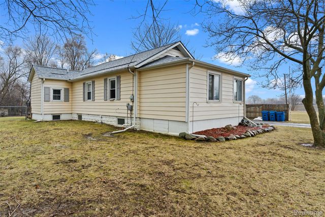 7250 Frances Road, Montrose Charter Township, MI 48433