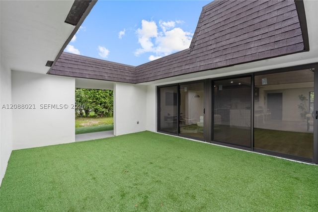 4705 Bayberry Ln, Tamarac, FL 33319