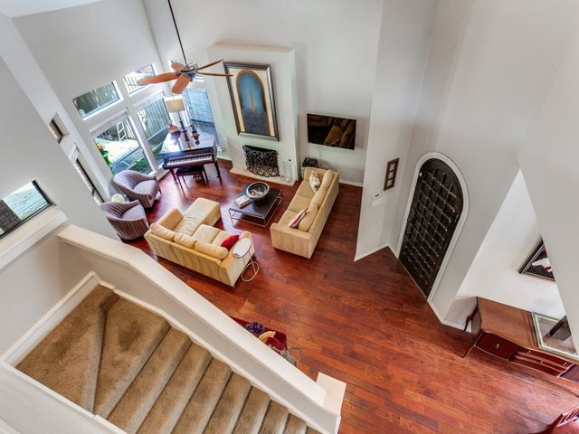 6205 Twin Oaks Circle, Dallas, TX 75240