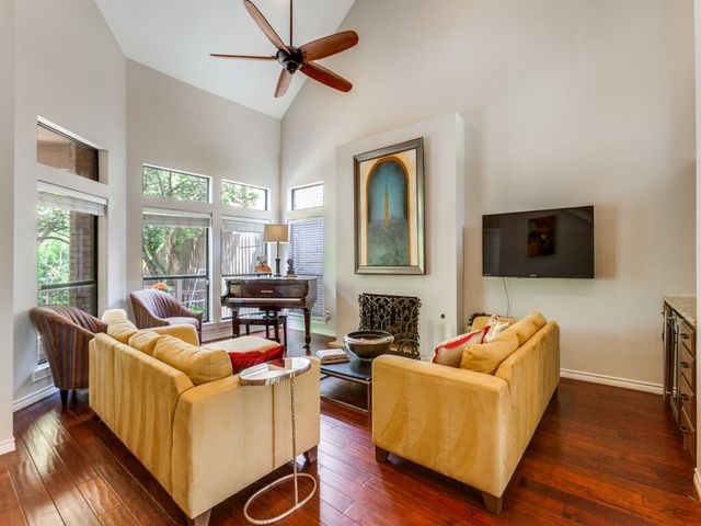 6205 Twin Oaks Circle, Dallas, TX 75240