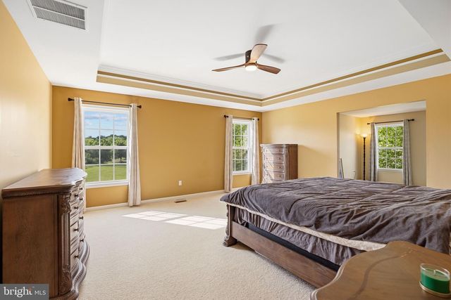 4 HARTFELD RD, Newtown, PA 18940