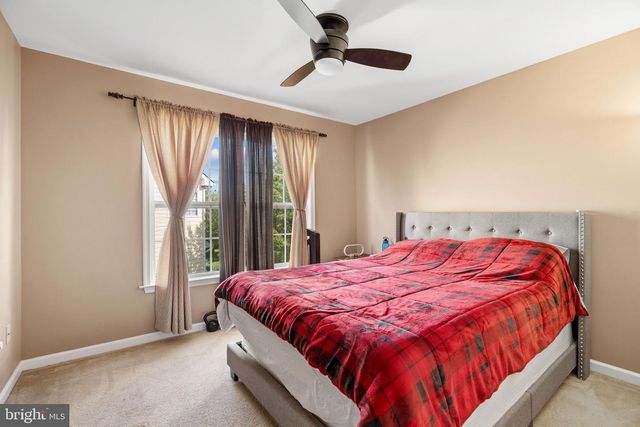 4 HARTFELD RD, Newtown, PA 18940